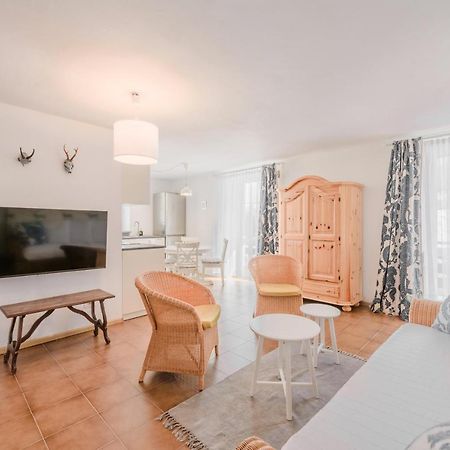 Renoviertes Apartment Mit Terrasse An Der Piste Mit Kostenlosen Wifi กาเรซซา อัล ลาโก ภายนอก รูปภาพ