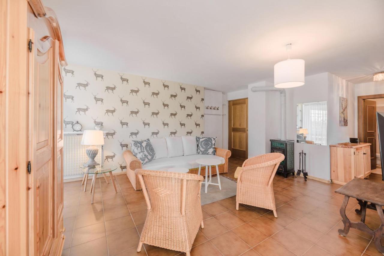 Renoviertes Apartment Mit Terrasse An Der Piste Mit Kostenlosen Wifi กาเรซซา อัล ลาโก ภายนอก รูปภาพ